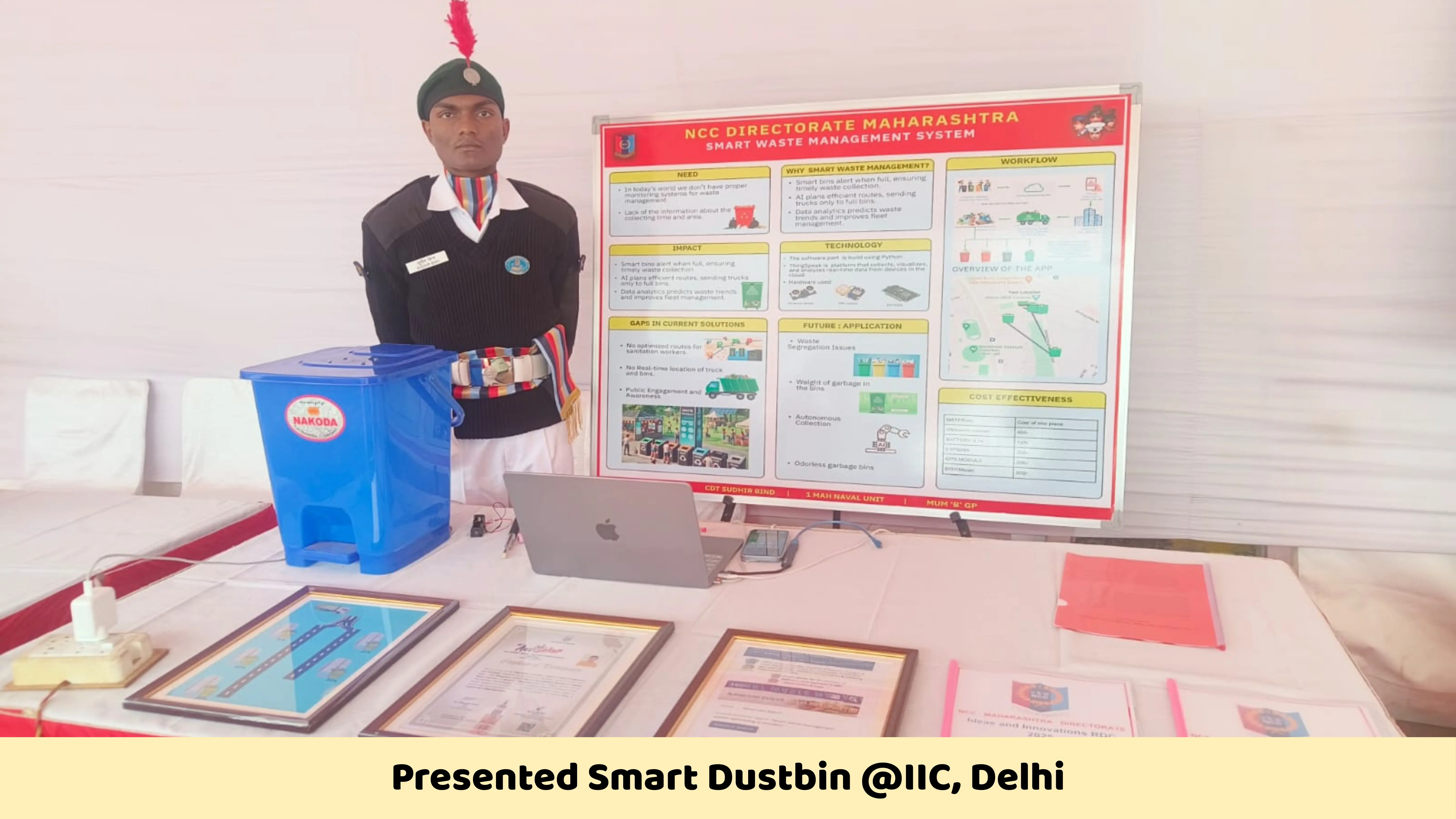 Presented Smart Dustbin @IIC, Delhi